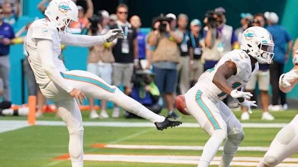 Thomas Morsteadの「Butt Punt」