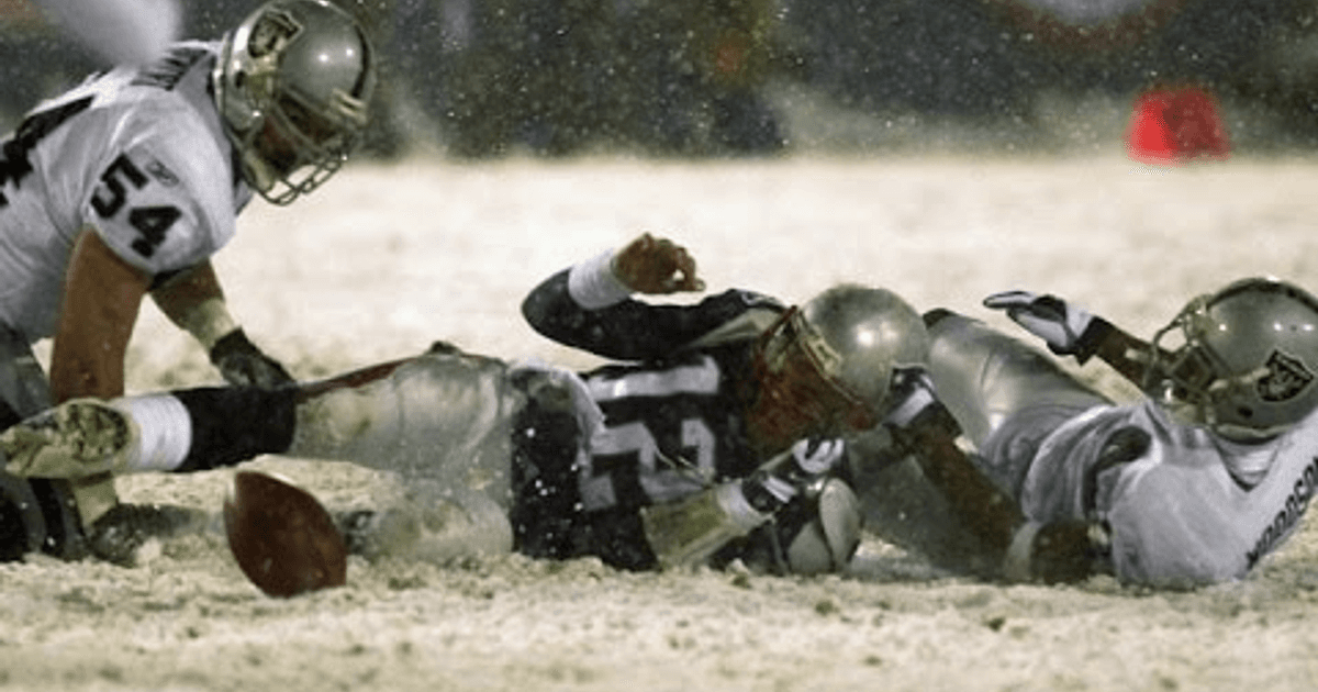 タック・ルール・ゲーム (Tuck Rule Game) - 2002年AFCディビジョナル