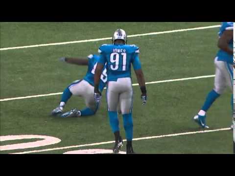 Stephen Tulloch tears his ACL celebrating a sack