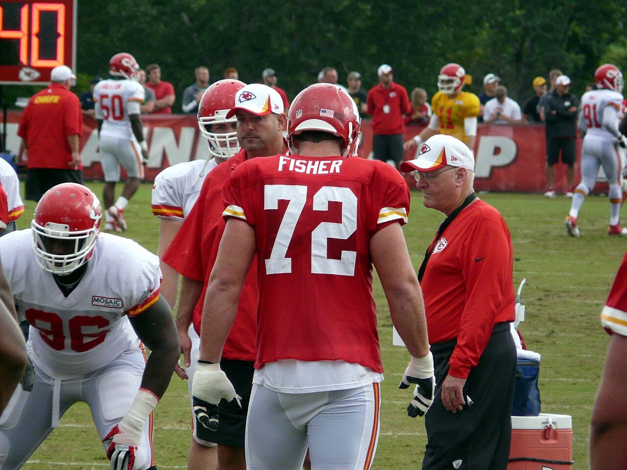 2013年 NFLドラフト総括 – 「Big Boy Draft」を支配したラインマンと、2日目まで続いたQBの待機